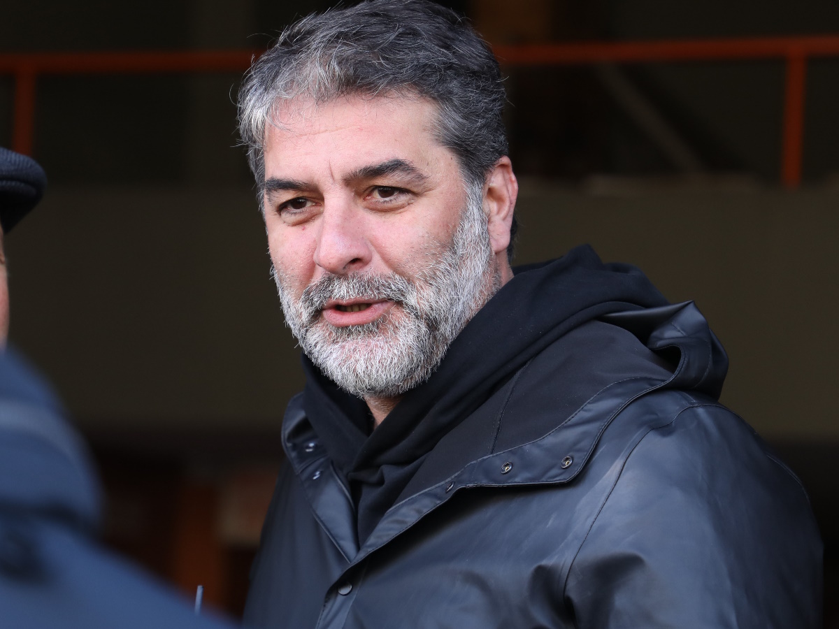 Αγνώριστος ο Βασίλης Μπισμπίκης: Έτσι ήταν σε ηλικία 19 ετών