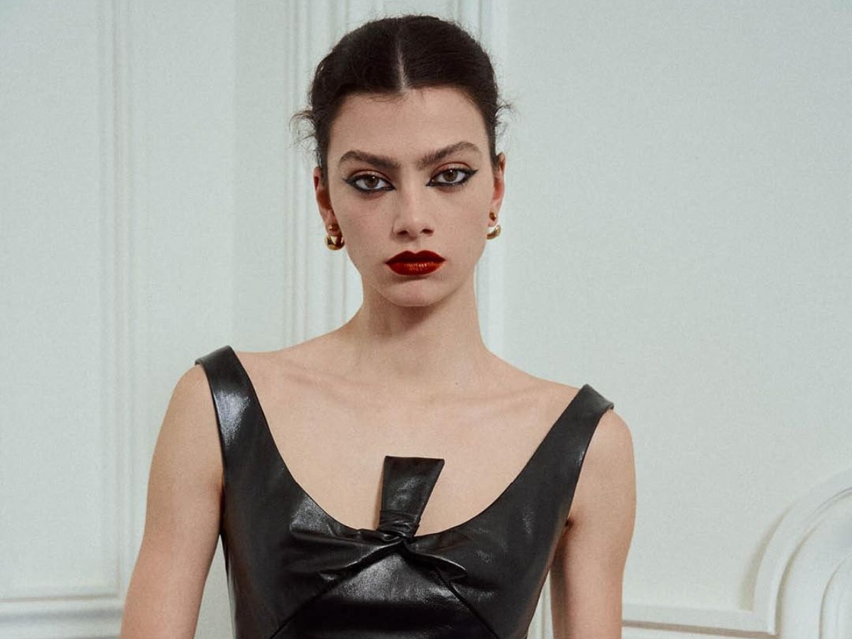 Εβδομάδα Μόδας Παρίσι: Στο show του Givenchy το beauty look είναι glam, ρετρό και υπέροχο