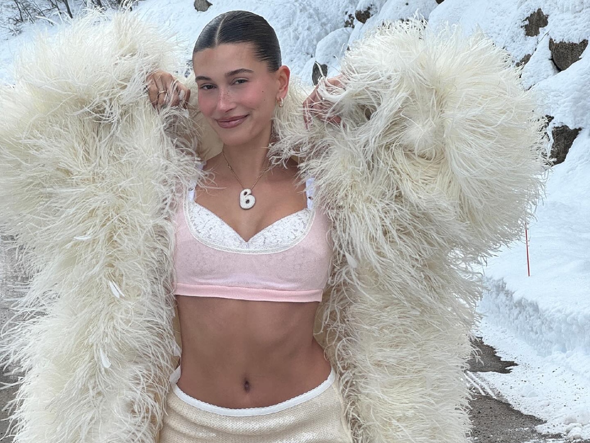 Hailey Bieber: Η χάλκινη απόχρωση στα μαλλιά της είναι η τάση που αξίζει να τολμήσεις