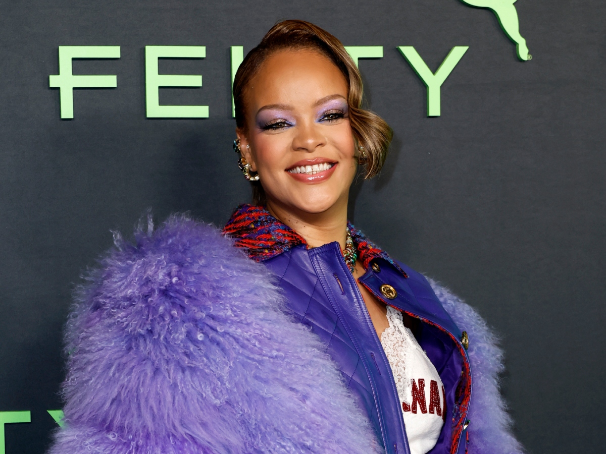Rihanna: Εμφανίστηκε με ξανθό pixie και οι fans έμειναν άφωνοι