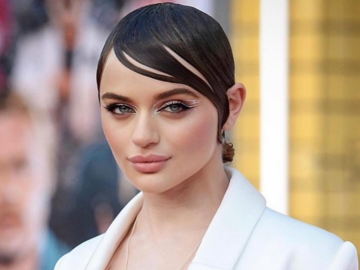 Joey King: Ο Δημήτρης Γιαννέτος δημιούργησε μια wild εκδοχή του wet look που θα λατρέψεις