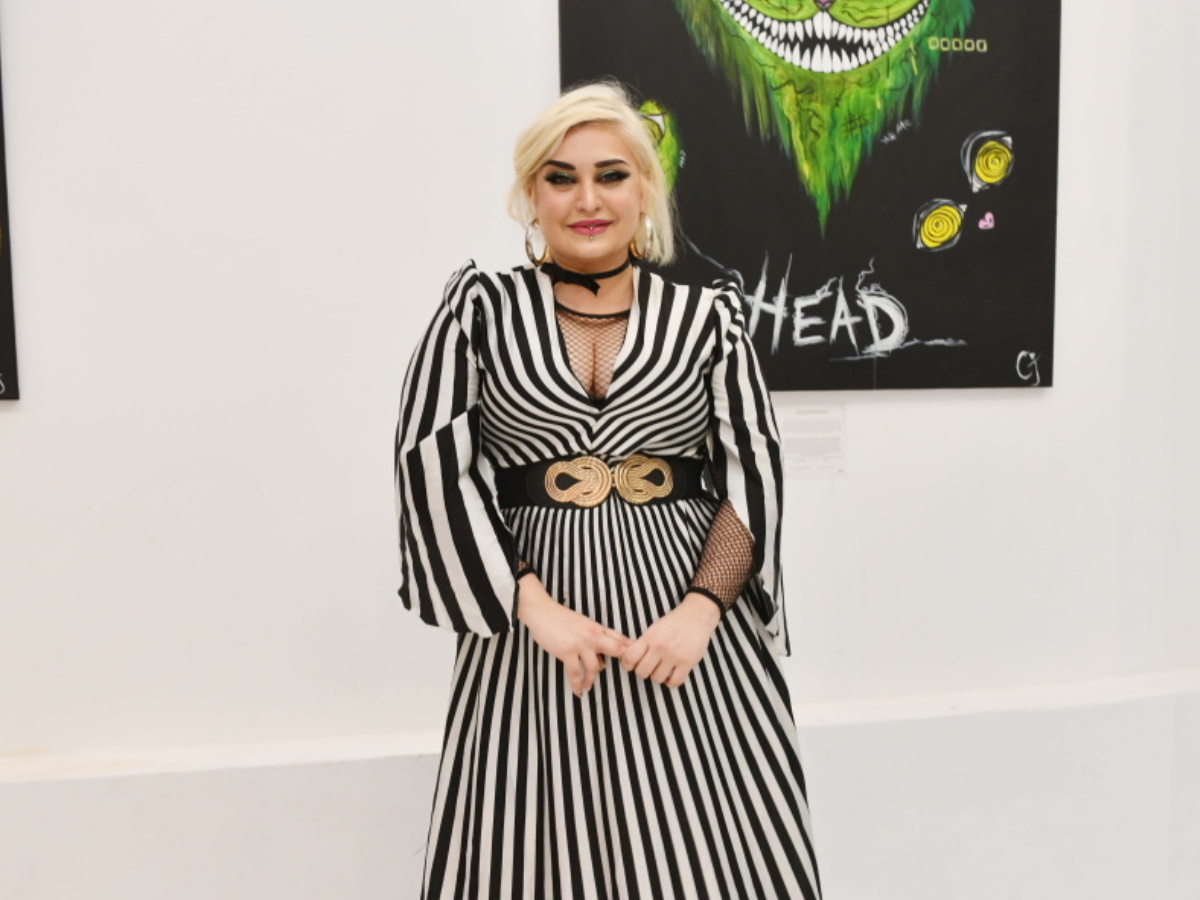 Κατερίνα Πεφτίτση: Η πρώην παίκτρια του GNTM παρουσίασε την πρώτη έκθεση ζωγραφικής – Φωτογραφίες TLIFE