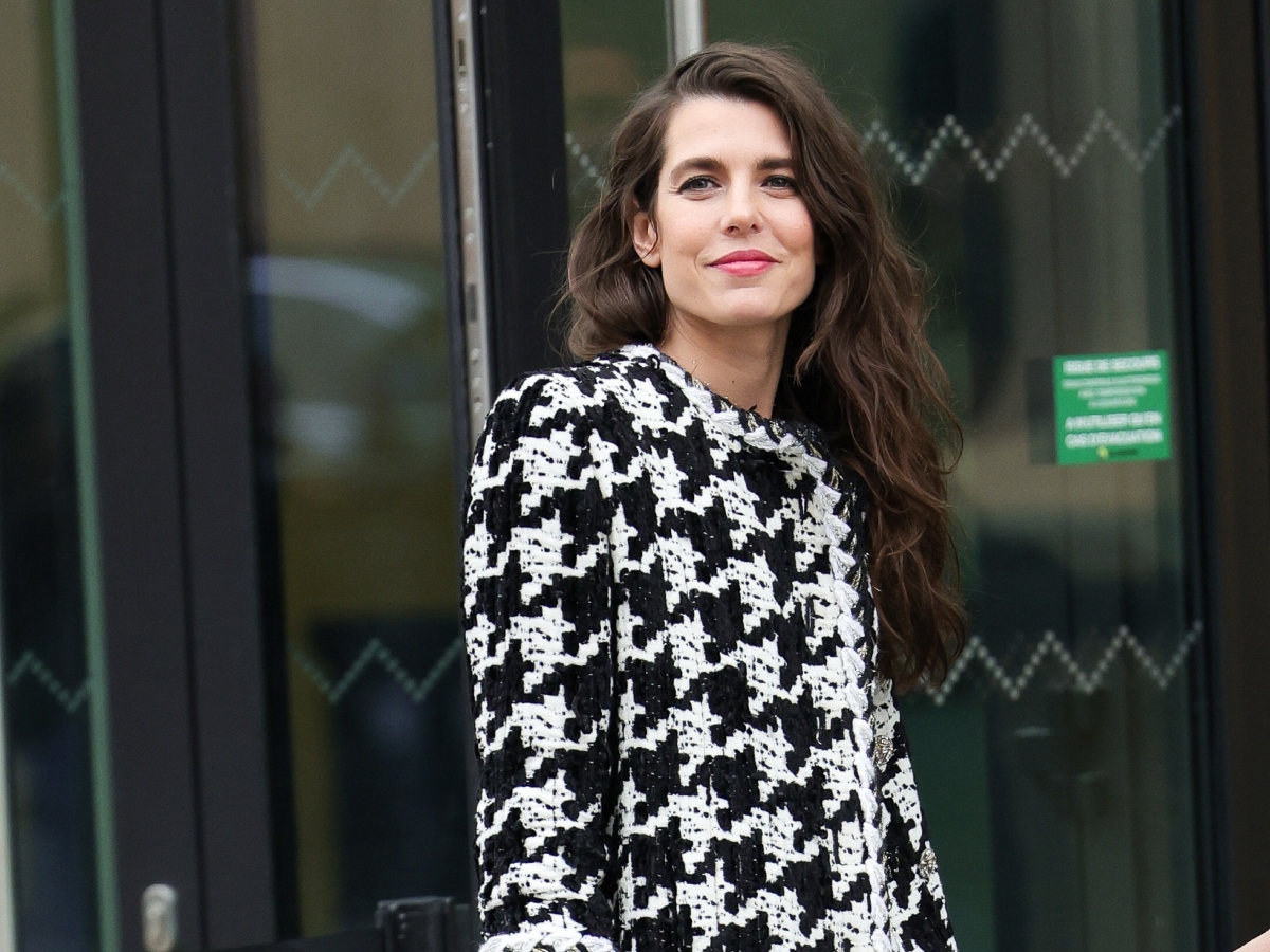 Charlotte Casiraghi: Υιοθέτησε το πιο ανεπιτήδευτο beauty look αποδεικνύοντας ότι είναι το απόλυτο French girl