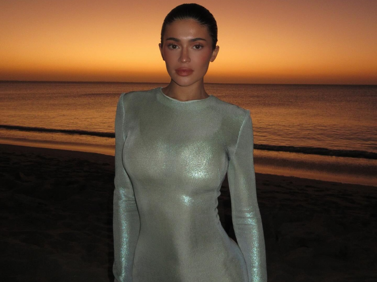 Kylie Jenner: Το oyster chrome μανικιούρ της “φωνάζει” καλοκαίρι
