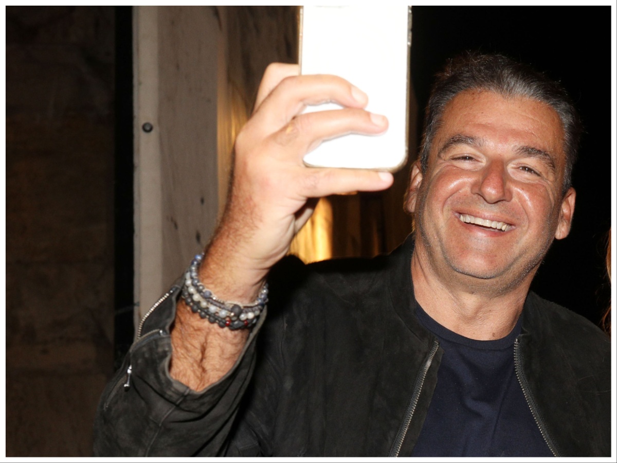Ολυμπιακός: Ο Γιώργος Λιάγκας βγάζει selfie από το γήπεδο με τους γιους του – «Έτοιμοι να το σηκώσουμε»