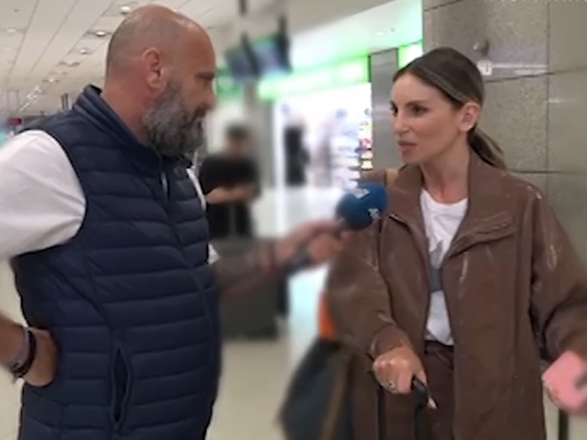 Αθηνά Οικονομάκου: «Είμαι πολύ καλά, η ζωή συνεχίζεται» – Η αντίδραση on camera μετά το διαζύγιο από τον Φίλιππο Μιχόπουλο