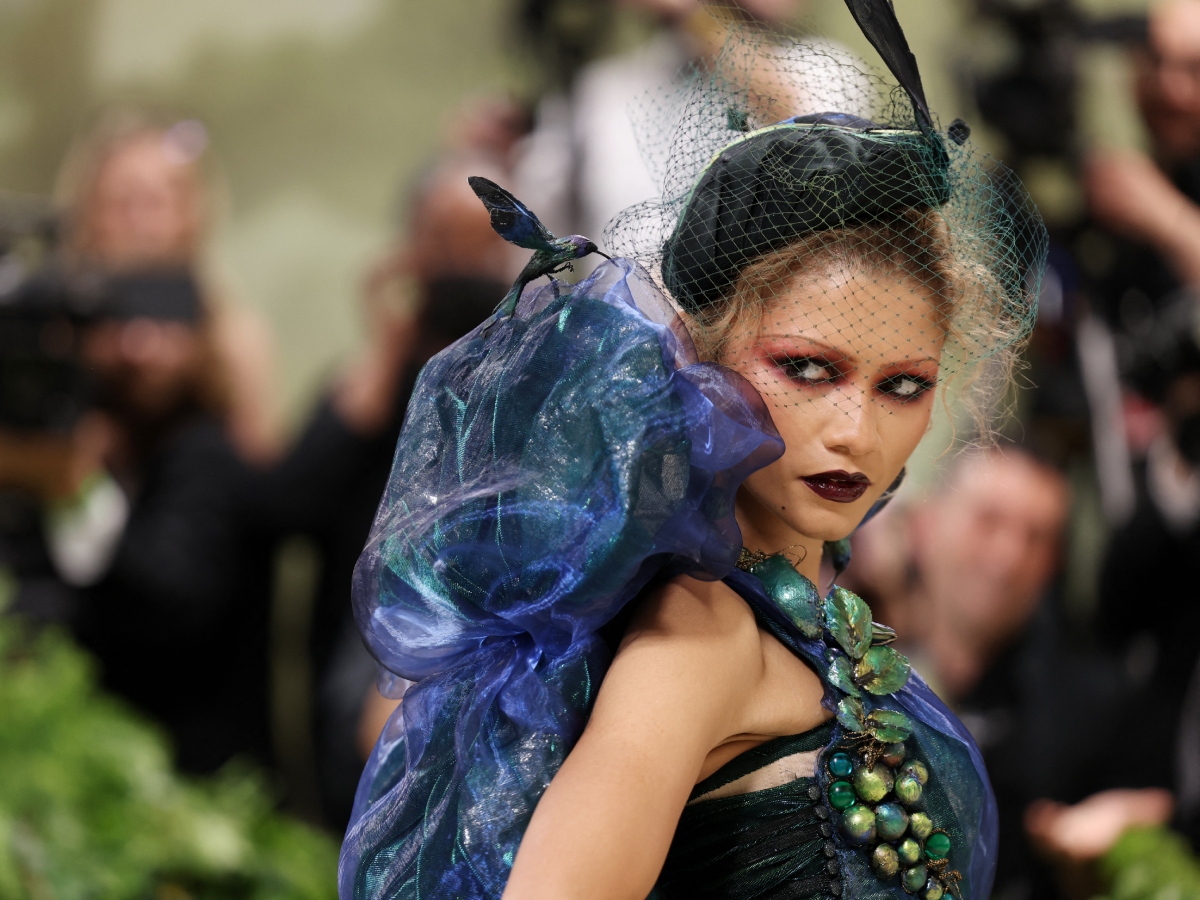 Zendaya: Το romantic – goth beauty look της είναι τέλειο αν είσαι καλεσμένη σε γάμο