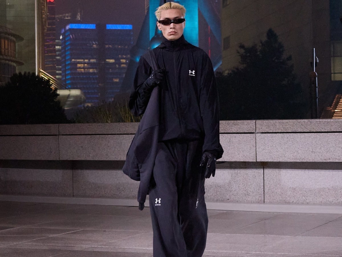 Balenciaga x Under Armοur: Η συνεργασία (έκπληξη) που συνδυάζει ιδανικά design και λειτουργικότητα