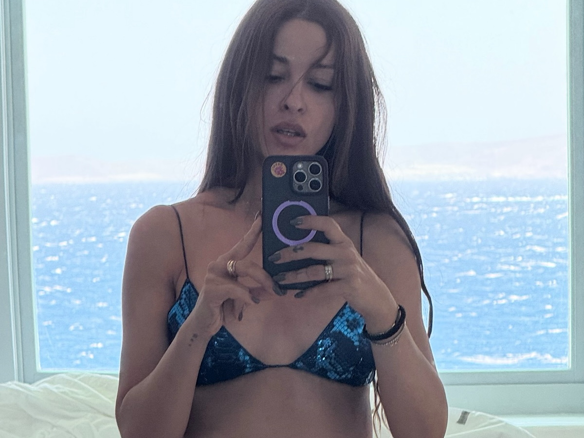 Ελένη Φουρέιρα: «Φωτιά» οι νέες φωτογραφίες της με μπικίνι από την παραμονή της στην Μύκονο