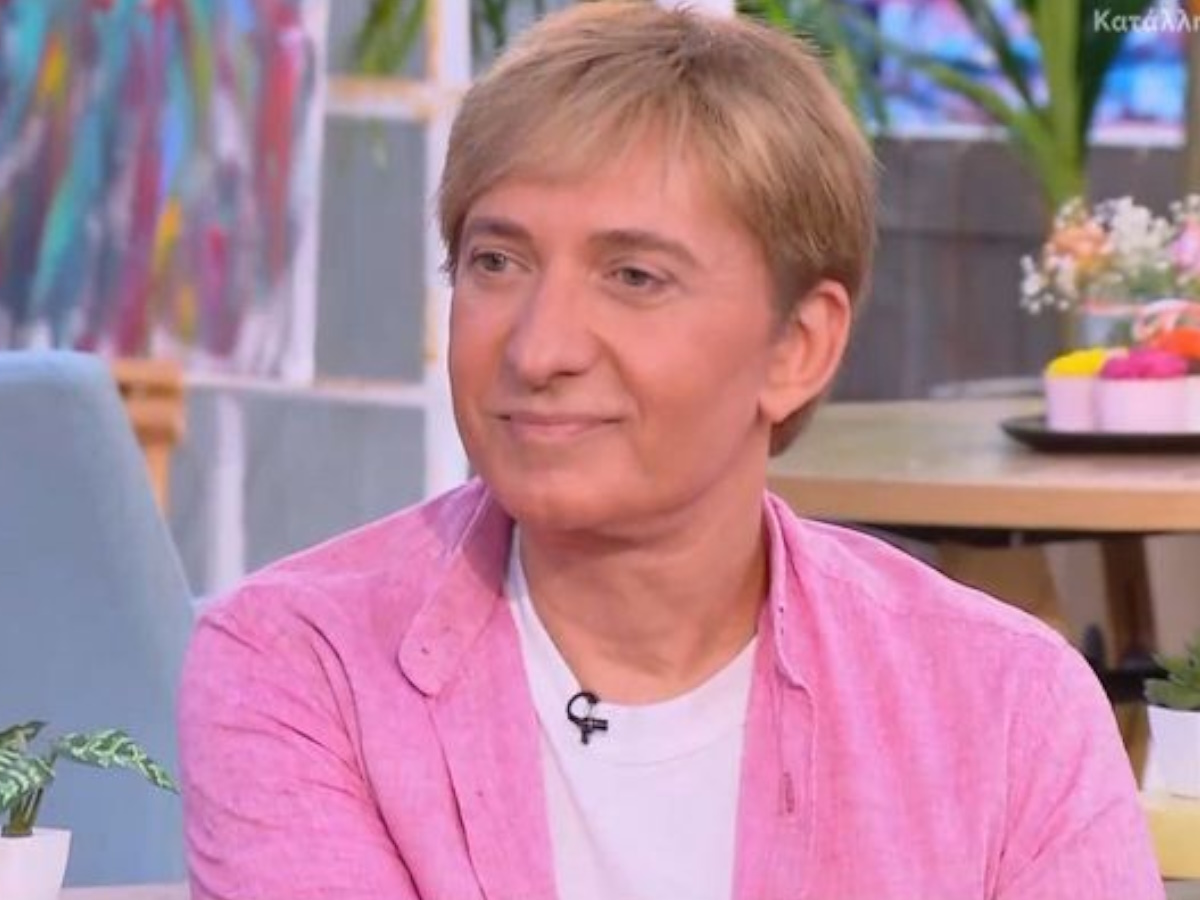 Μάκης Δελαπόρτας: «Η Αλίκη Βουγιουκλάκη είδε σε εμένα ότι γράφω καλά, μου είπε ότι θέλει να κάνω εγώ την πρώτη φωτοβιογραφία της»