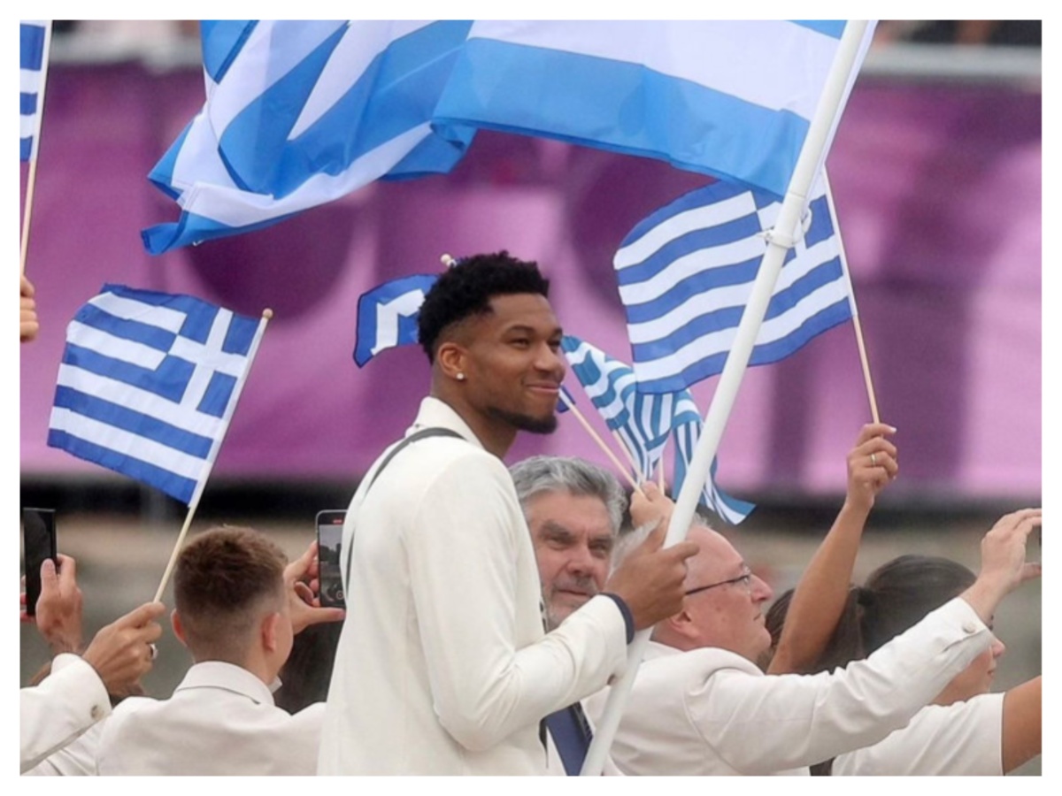 Γιάννης Αντετοκούνμπο: Το πρώτο μήνυμα μετά την εμφάνισή του στην τελετή έναρξης των Ολυμπιακών Αγώνων στο Παρίσι