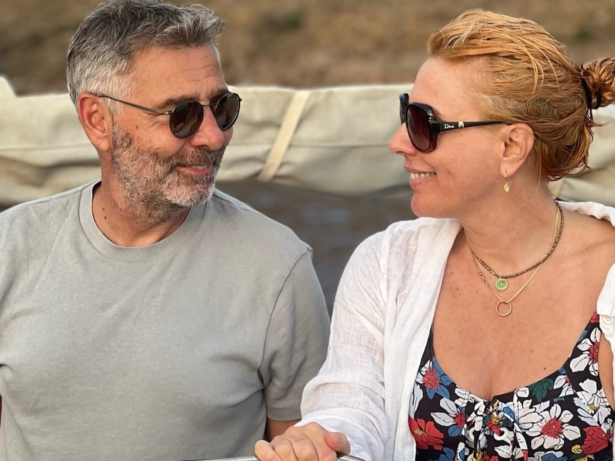 Σμαράγδα Καρύδη: Βόλτα με σκάφος στο πλευρό του Θοδωρή Αθερίδη – Φωτογραφίες