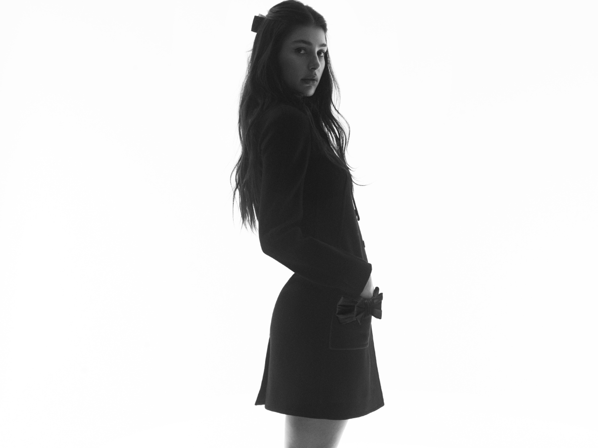 Camila Morrone: Είναι η επιτομή του elegant style στην νέα καμπάνια της Chanel