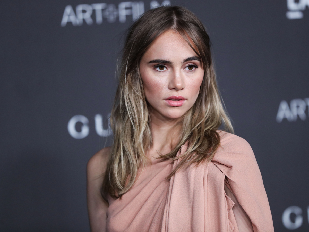 Suki Waterhouse: Στο εξώφυλλο της Βρετανικής Vogue με την μόλις 4 μηνών κόρη της!