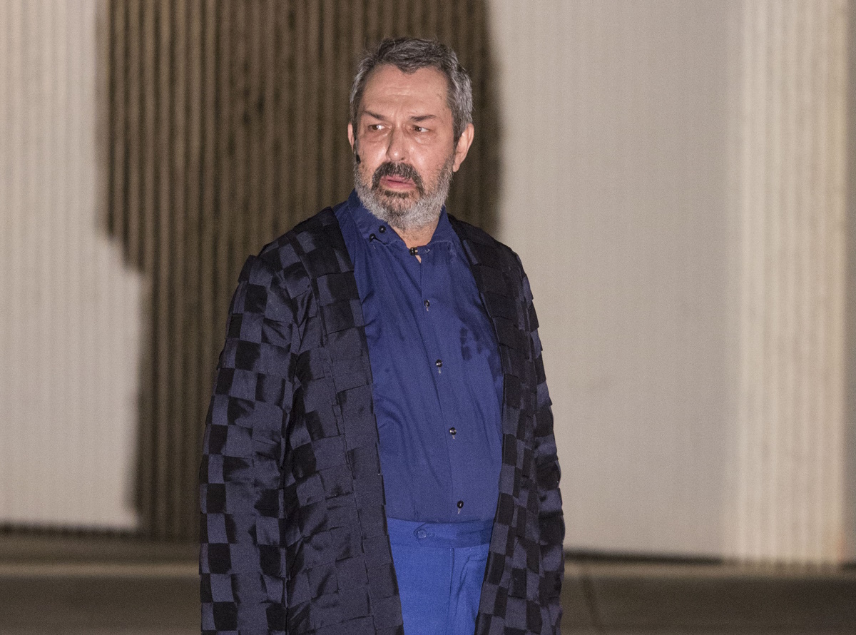 Χρήστος Χατζηπαναγιώτης: Επέστρεψε στη σκηνή μετά την περιπέτεια της υγείας του – Φωτογραφία