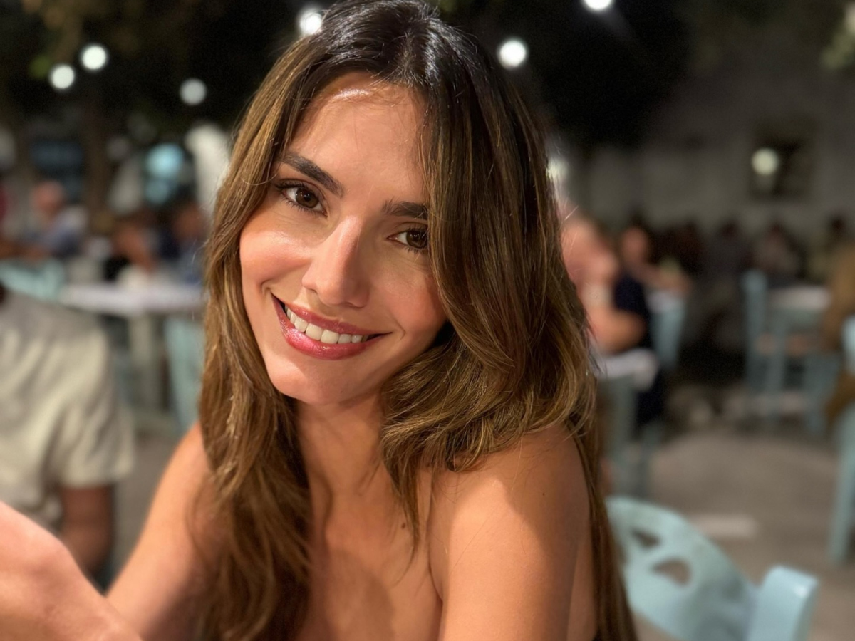 Ηλιάνα Παπαγεωργίου: Μας δείχνει 4 βραδινά outfit που είναι ιδανικά για το νησί!