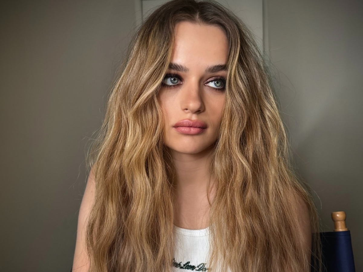 Joey King: Ο Δημήτρης Γιαννέτος δημιούργησε το τέλειο χρώμα στα μαλλιά της εμπνευσμένο από τα loft στο Manhattan