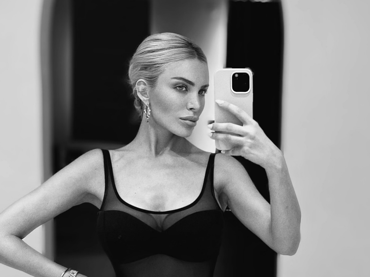 Κατερίνα Καινούργιου: Η selfie χωρίς ίχνος μακιγιάζ στην Πάρο – «39 καλοκαίρια»