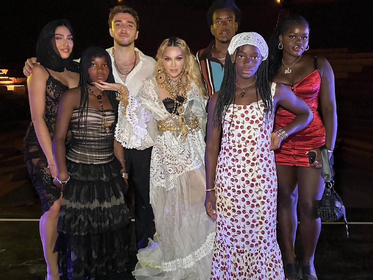 Madonna: Γιόρτασε τα γενέθλια της στην Ιταλία και εμφανίστηκε σε μία βραδιά με 4 διαφορετικά look!