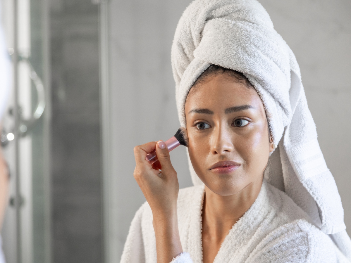 Πινέλα, beauty blender, τσιμπιδάκι για τα φρύδια και ψαλίδι για βλεφαρίδες: Πότε πρέπει να τα αντικαθιστάς με καινούρια