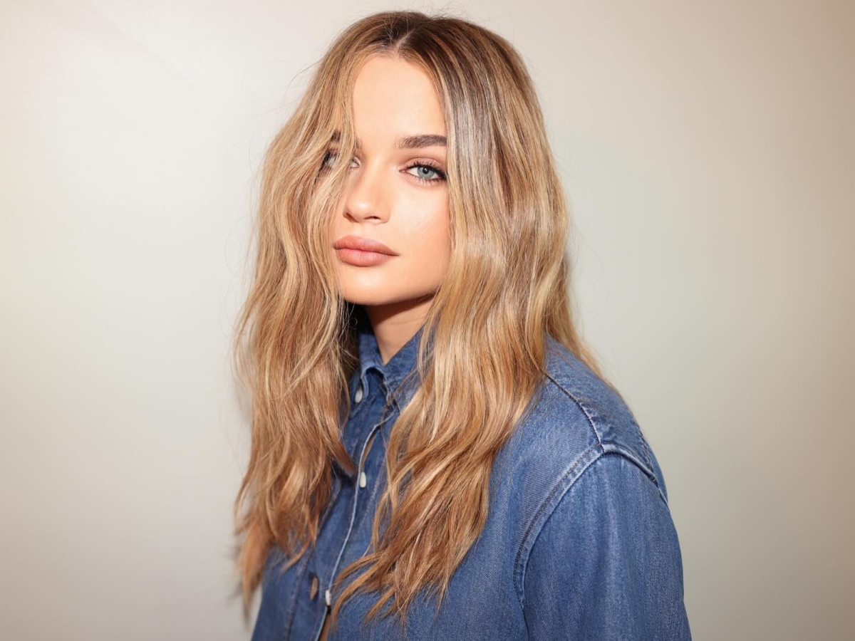 Joey King: Ο Δημήτρης Γιαννέτος δημιούργησε το «clavi cut» που κάνει θραύση στο TikTok – Θα το τολμήσεις;