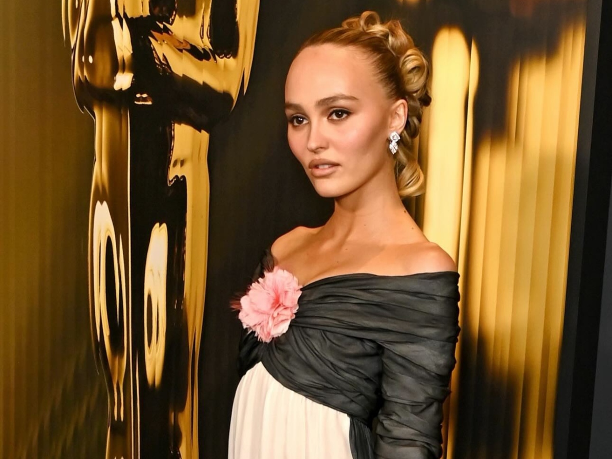 Lily – Rose Depp: Υιοθέτησε το απόλυτο nude μακιγιάζ με ένα twist που το αναβαθμίζει μοναδικά