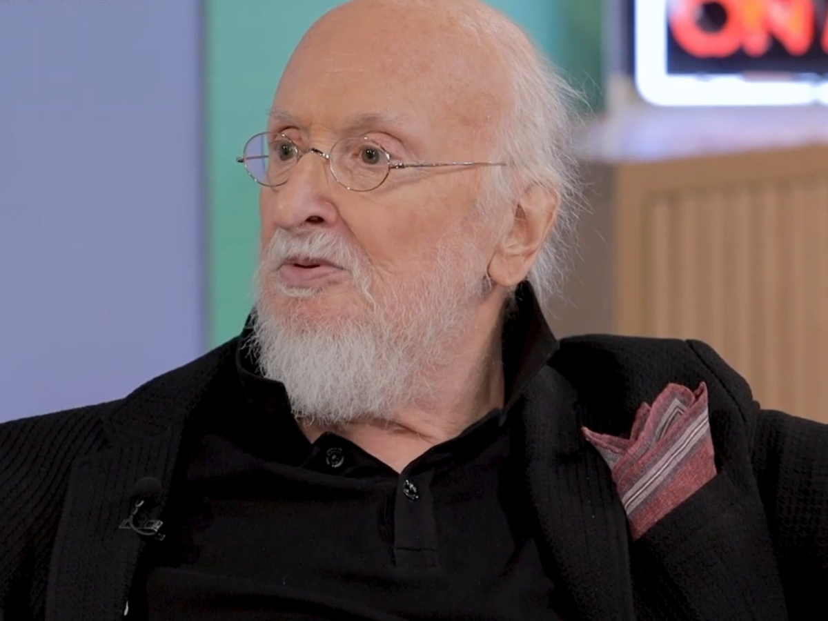 Διονύσης Σαββόπουλος: «Έριχνα μπάτσες στα παιδιά μου, έτσι μεγαλώσαμε κι εμείς – Έχω μετανιώσει πάρα πολύ»