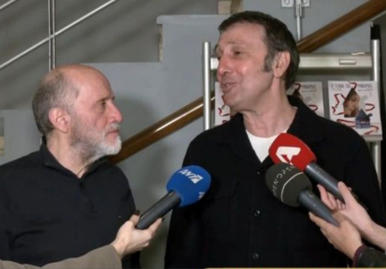 Ρένος Χαραλαμπίδης: «Θέλω να έχω λεφτά για να μπορώ να μην δουλεύω – Η τεμπελιά είναι ευλογία»