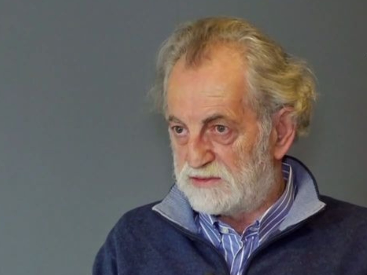 Μιχάλης Αεράκης: «Μέχρι να γνωρίσω τη σύζυγό μου, ήμουν ένας αληταράς» – Τα συγκινητικά λόγια για τον Δημήτρη Ήμελλο