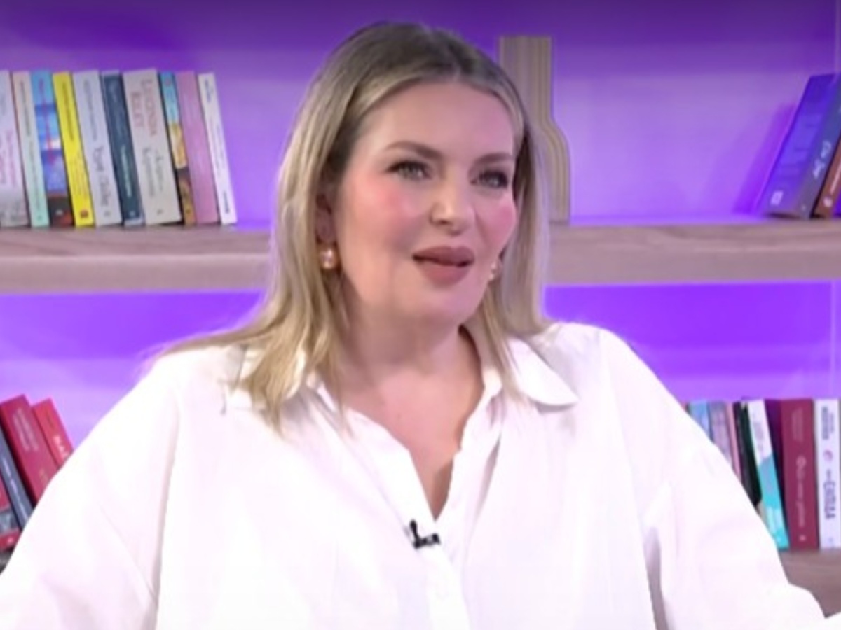 Ελισάβετ Μουτάφη: «Λύγισε» στον αέρα της ΕΡΤ – «Θα ήθελα πολύ ο πατέρας μου να έχει πάρει μια αγκαλιά τον γιο μου»