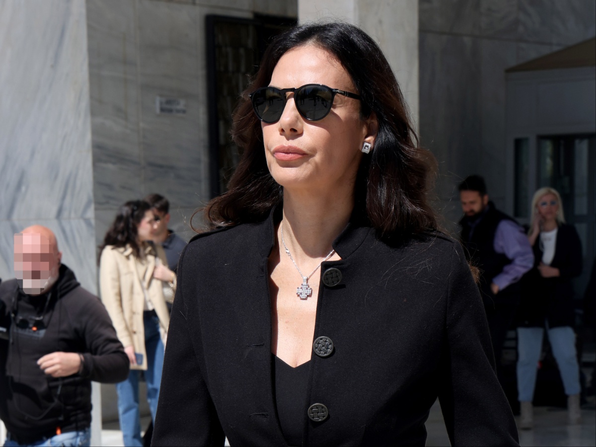 Εύη Βατίδου: «Κλείνω ένα δύσκολο κεφάλαιο» – Η ανακοίνωση μετά το μνημόσυνο του Αλέξη Κούγια και οι φωτογραφίες με τα παιδιά της