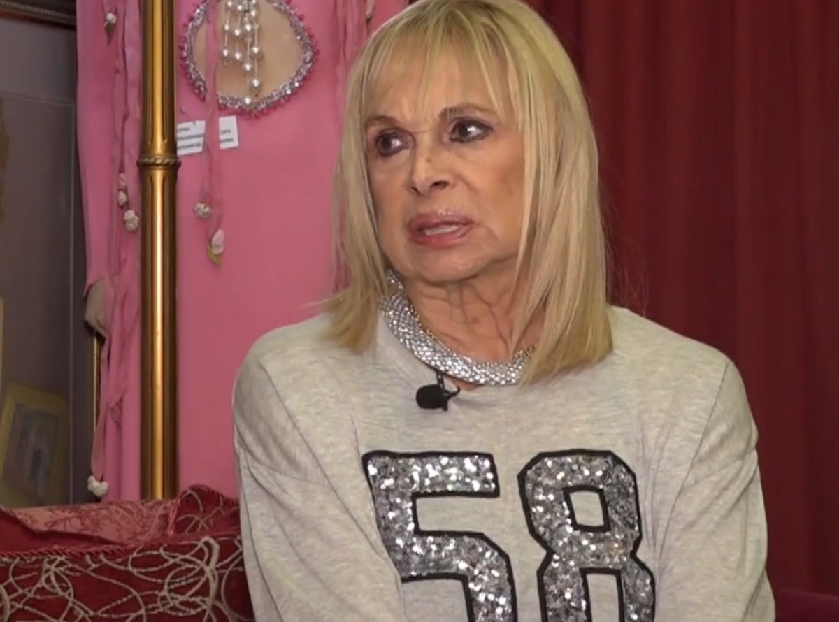 Άννα Φόνσου: «Δεν θέλω να “φύγω” πάνω στη σκηνή γιατί θα πονέσω, θέλω να “φύγω” ενώ θα είμαι σε άλλη χώρα»