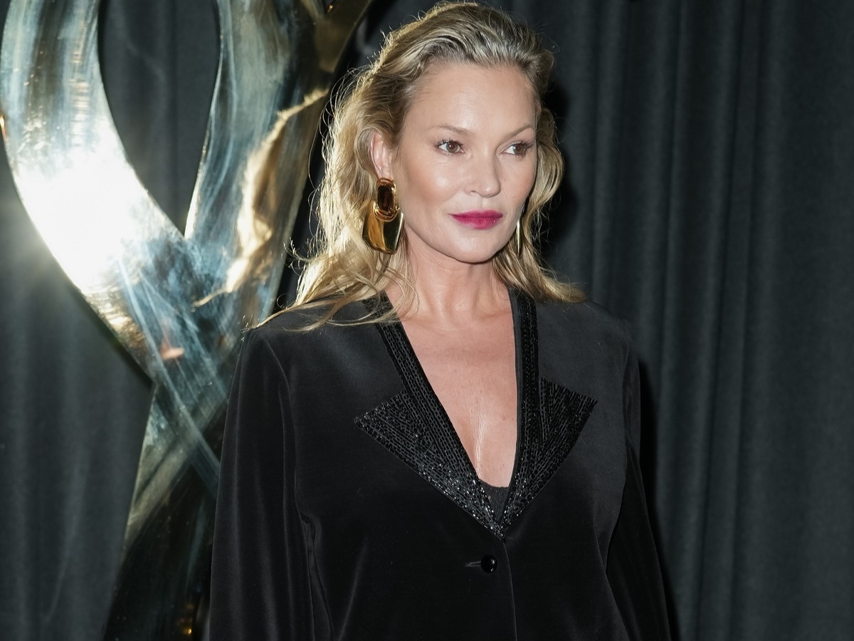 Φόρεμα: H Kate Moss μας αποκαλύπτει το μόνο σχέδιο που αξίζει να υπάρχει στην ντουλάπα σου