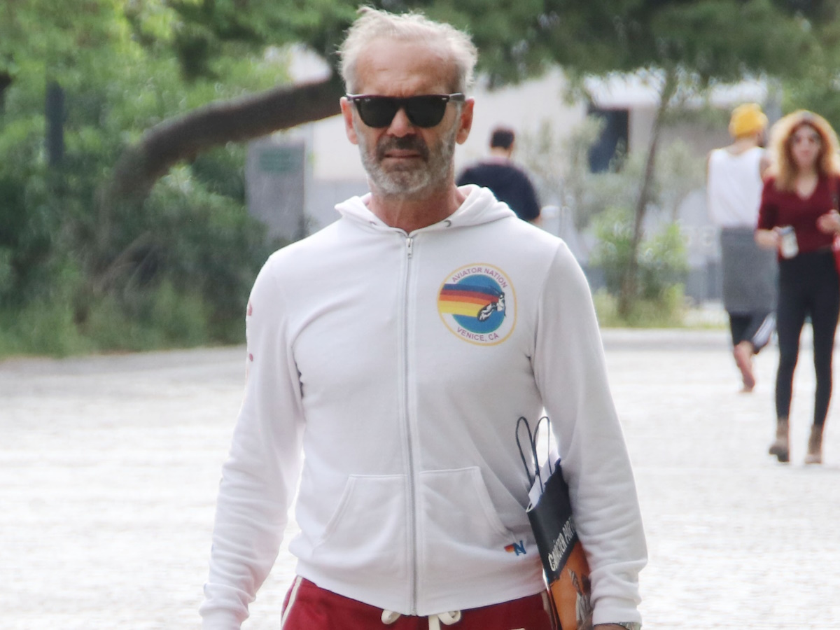 Πέτρος Κωστόπουλος: Το αστρονομικό ποσό που πωλείται η θρυλική βίλα του στη Μύκονο από τους νέους της ιδιοκτήτες