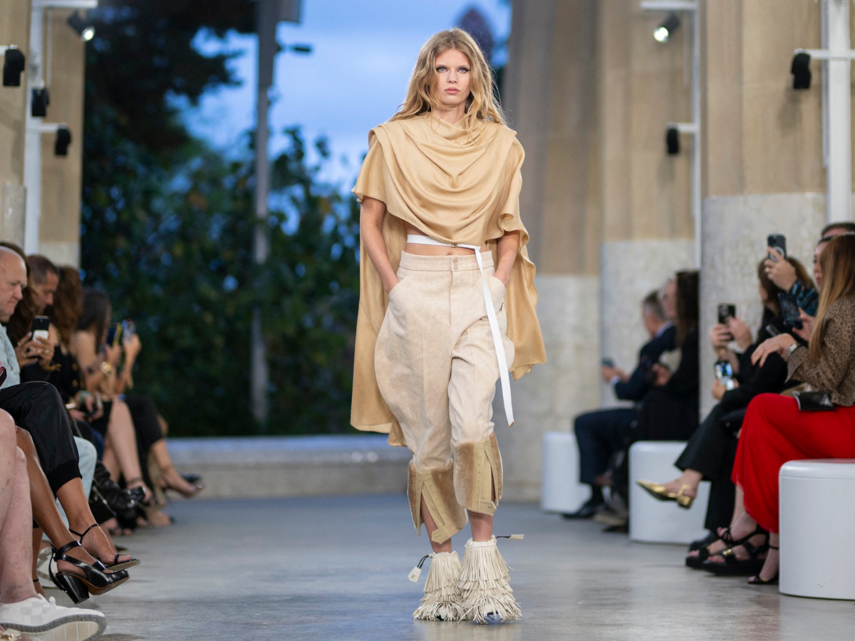 Louis Vuitton: Το επόμενο show του οίκου θα γίνει σε ένα goth παλάτι!