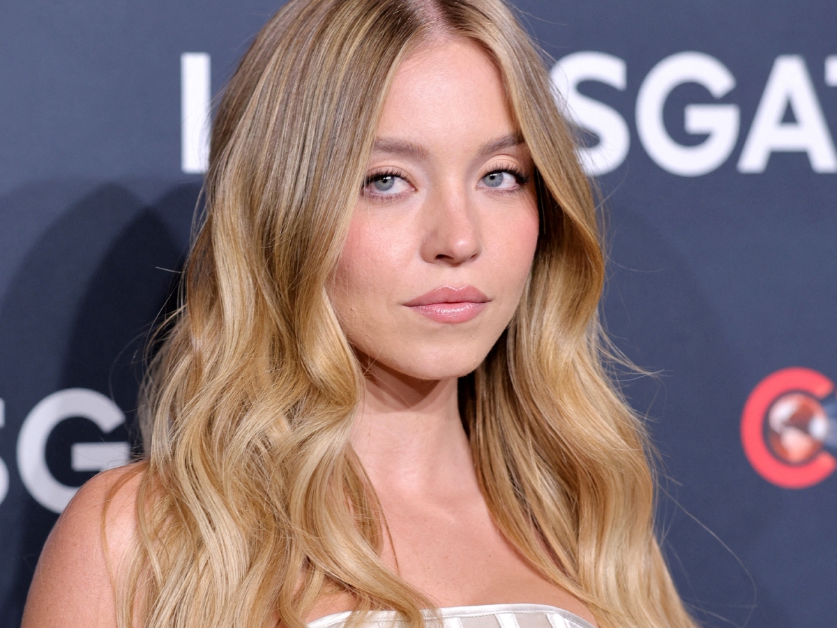Sydney Sweeney: Το κροκό μανικιούρ της είναι matchy με το corset που φοράει και η πιο ανατρεπτική πρόταση της σεζόν