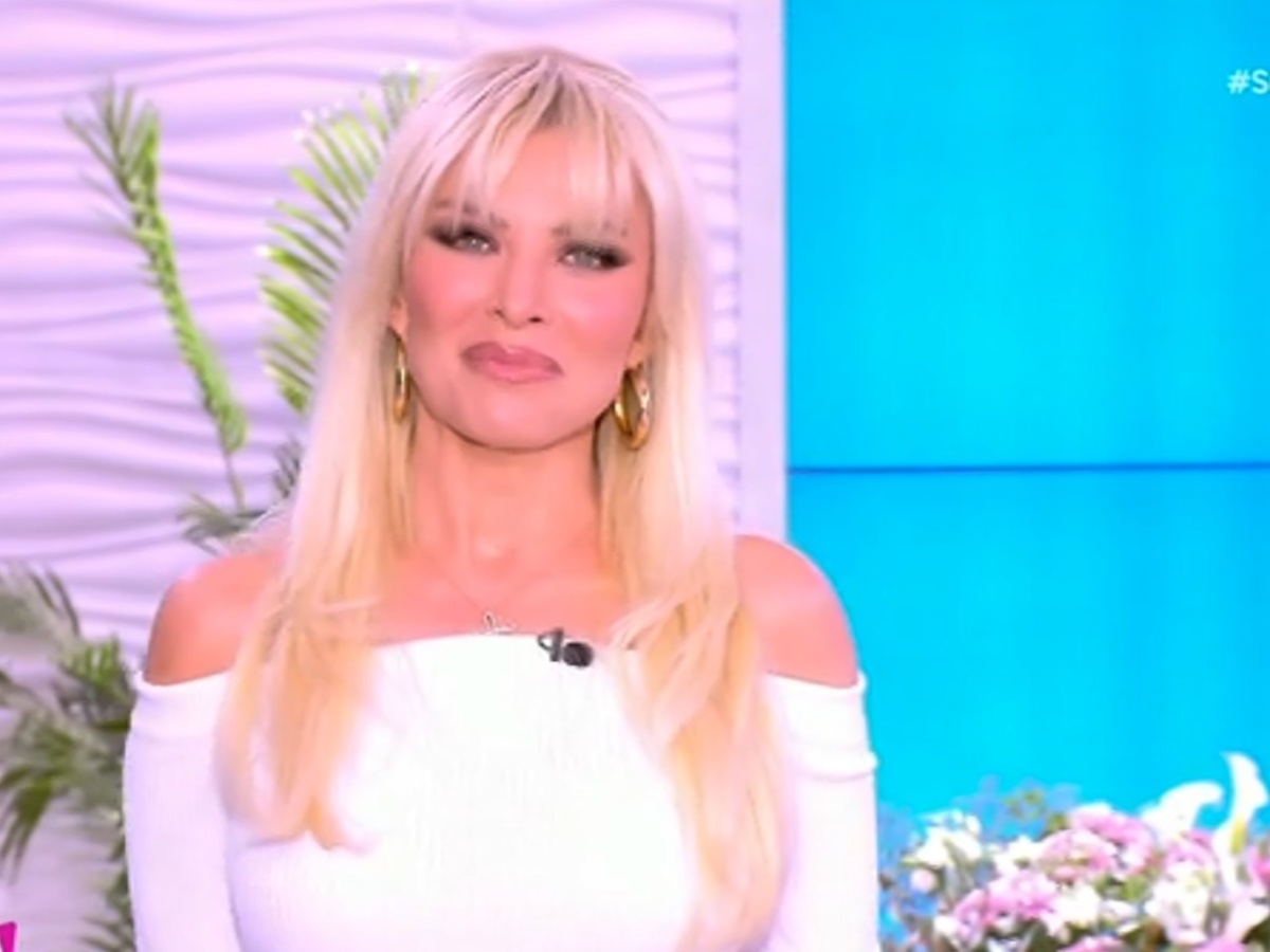 Η Κατερίνα Καινούργιου στους συνεργάτες της: «Ρωτήστε τη  Barkingwell για να ξέρω κι εγώ»