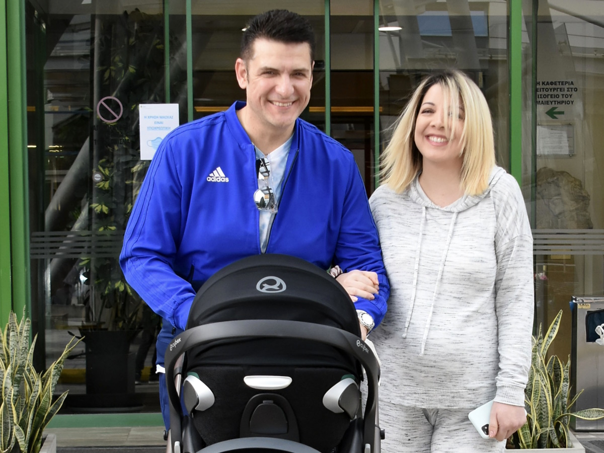 Χρίστος Αντωνιάδης: Η αποκάλυψη για τη διαφορά ηλικίας με την σύζυγό του – «Αρκετές φορές πήγε να χαλάσει η σχέση μας»