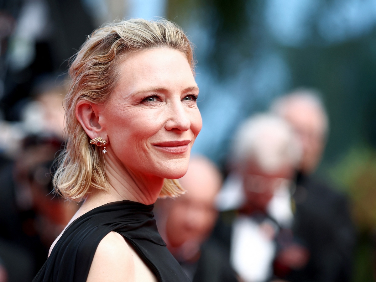 Cate Blanchett: Υιοθέτησε το πιο ανεπιτήδευτο wavy summer hairstyle που μπορείς να αντιγράψεις εύκολα