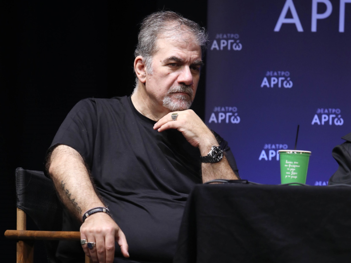 Δημήτρης Σταρόβας για τη θεατρική του επιστροφή: «Δεν είμαι ευχαριστημένος από τον εαυτό μου»