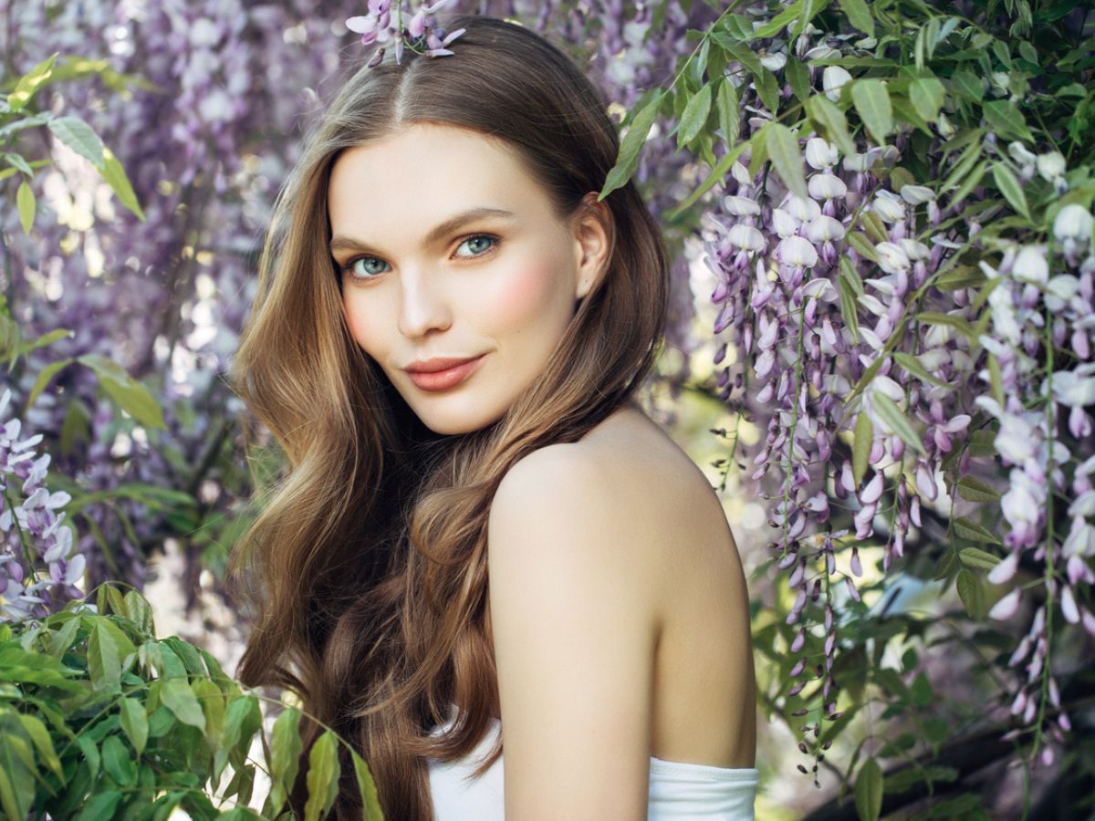 4 έξυπνα hair tips για να υποδεχτείς το καλοκαίρι με τέλεια μαλλιά