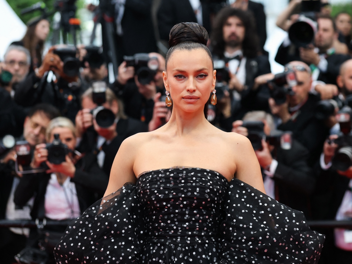 Irina Shayk: Το goth glam beauty looks που υιοθέτησε χθες στις Κάννες είναι απλά συγκλονιστικό