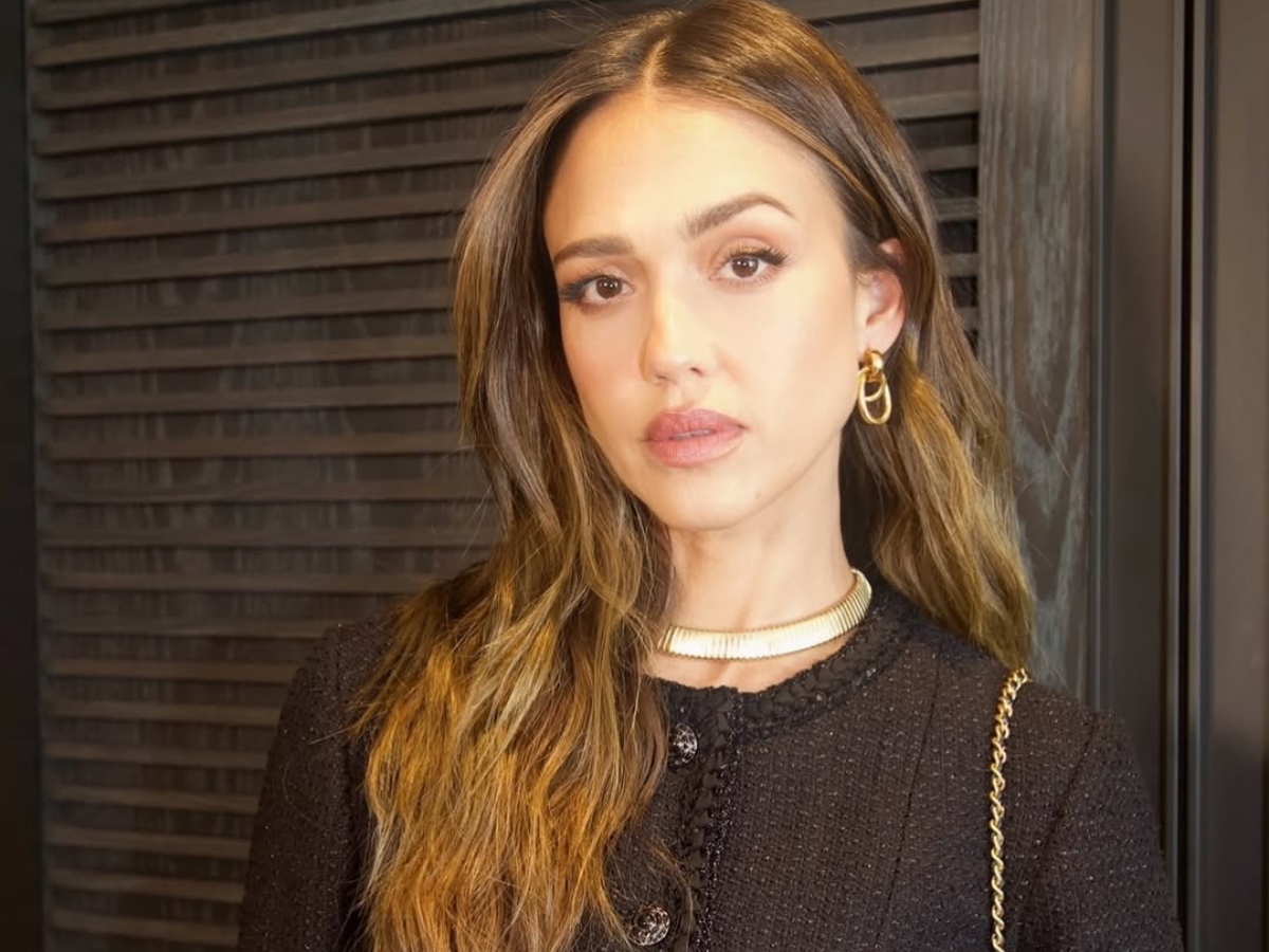Jessica Alba: Το old Hollywood χτένισμά της είναι ιδανικό αν είσαι καλεσμένη σε γάμο