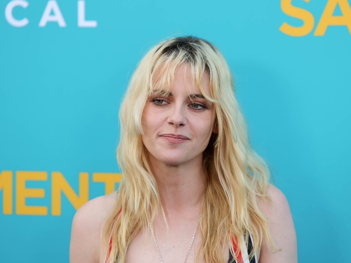 Kristen Stewart: Εμφανίστηκε στις Κάννες με ένα ακόμη ανατρεπτικό hairstyle