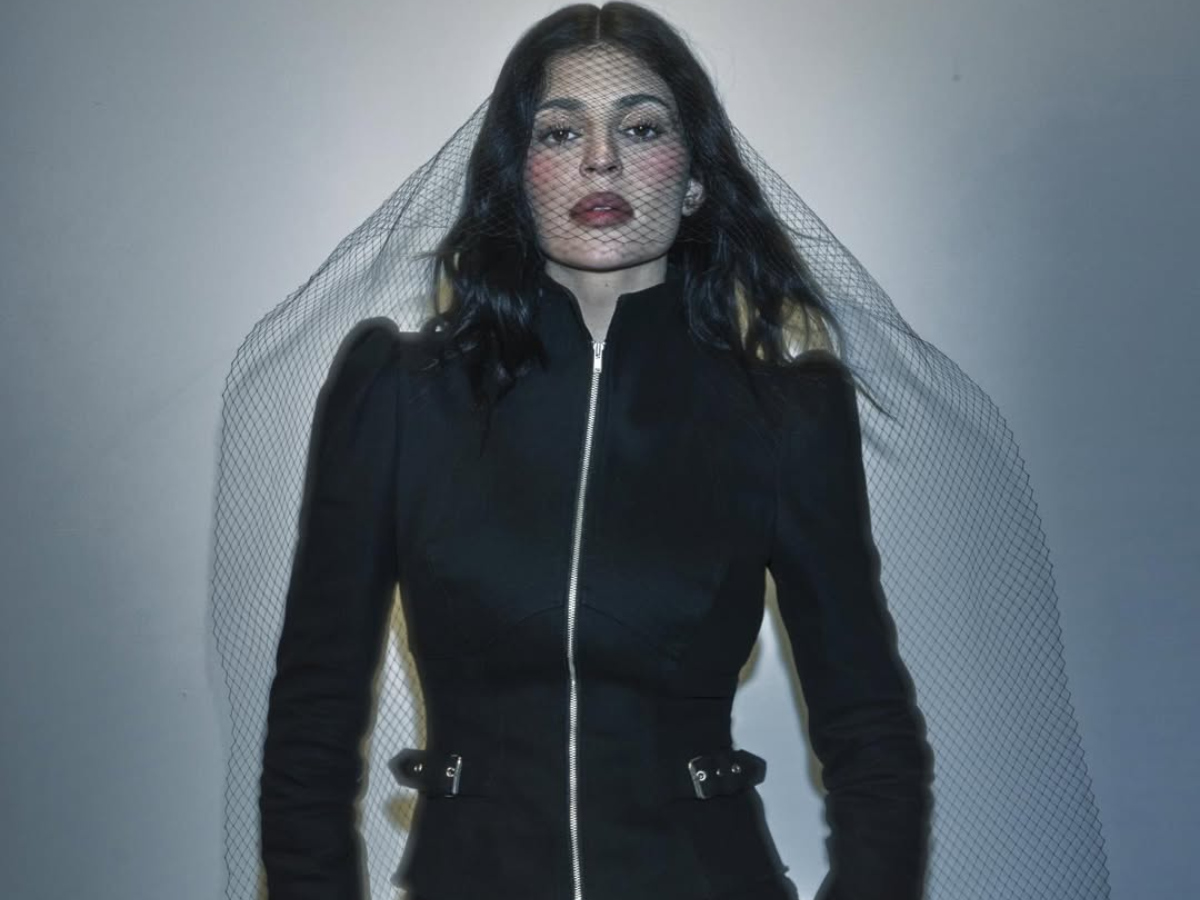 Kylie Jenner x Dilara Findikoglu: Μια συνεργασία ωδή στο gothic glam