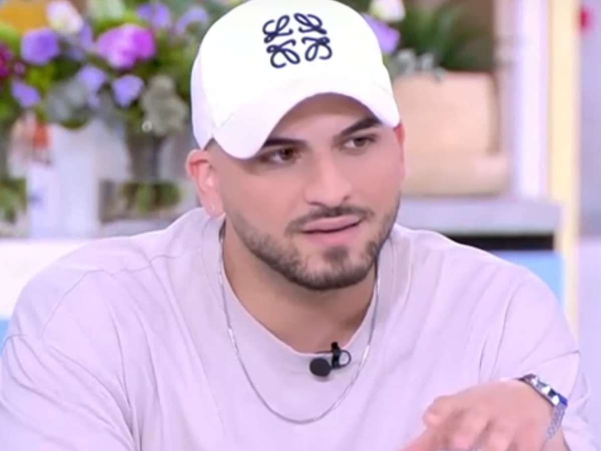 Στέλιος Λεγάκης: «Χώρισα από τη σύντροφό μου λίγο πριν παντρευτούμε, η μαμά μου το είχε δει στον καφέ»