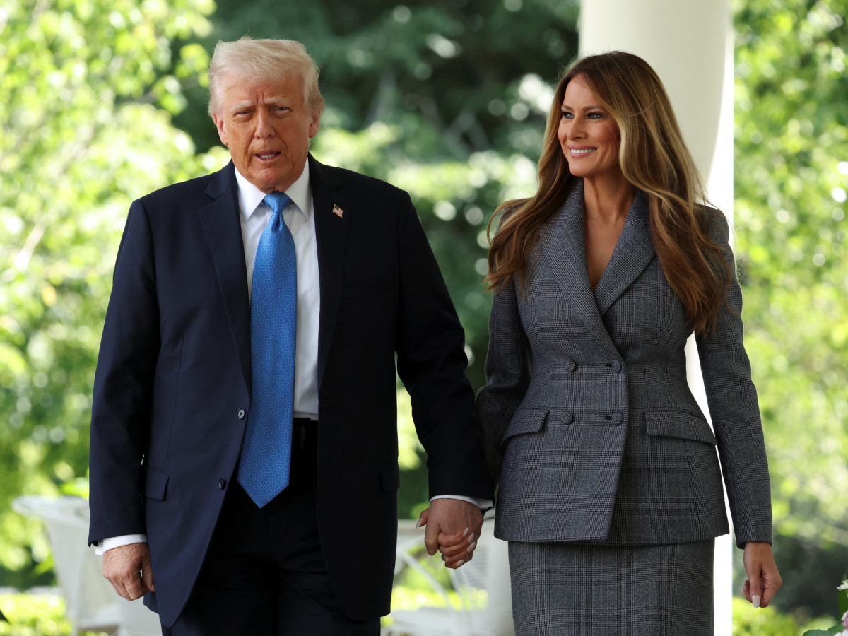 Melania Trump: Συνδυάζει θηλυκότητα και δυναμισμό στο απόλυτο power look