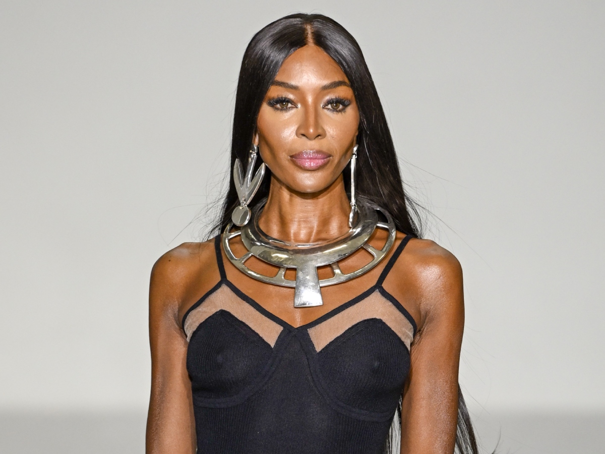 Naomi Campbell: Εμφανίστηκε στις Κάννες με afro hair look που δεν μας έχει συνηθίσει