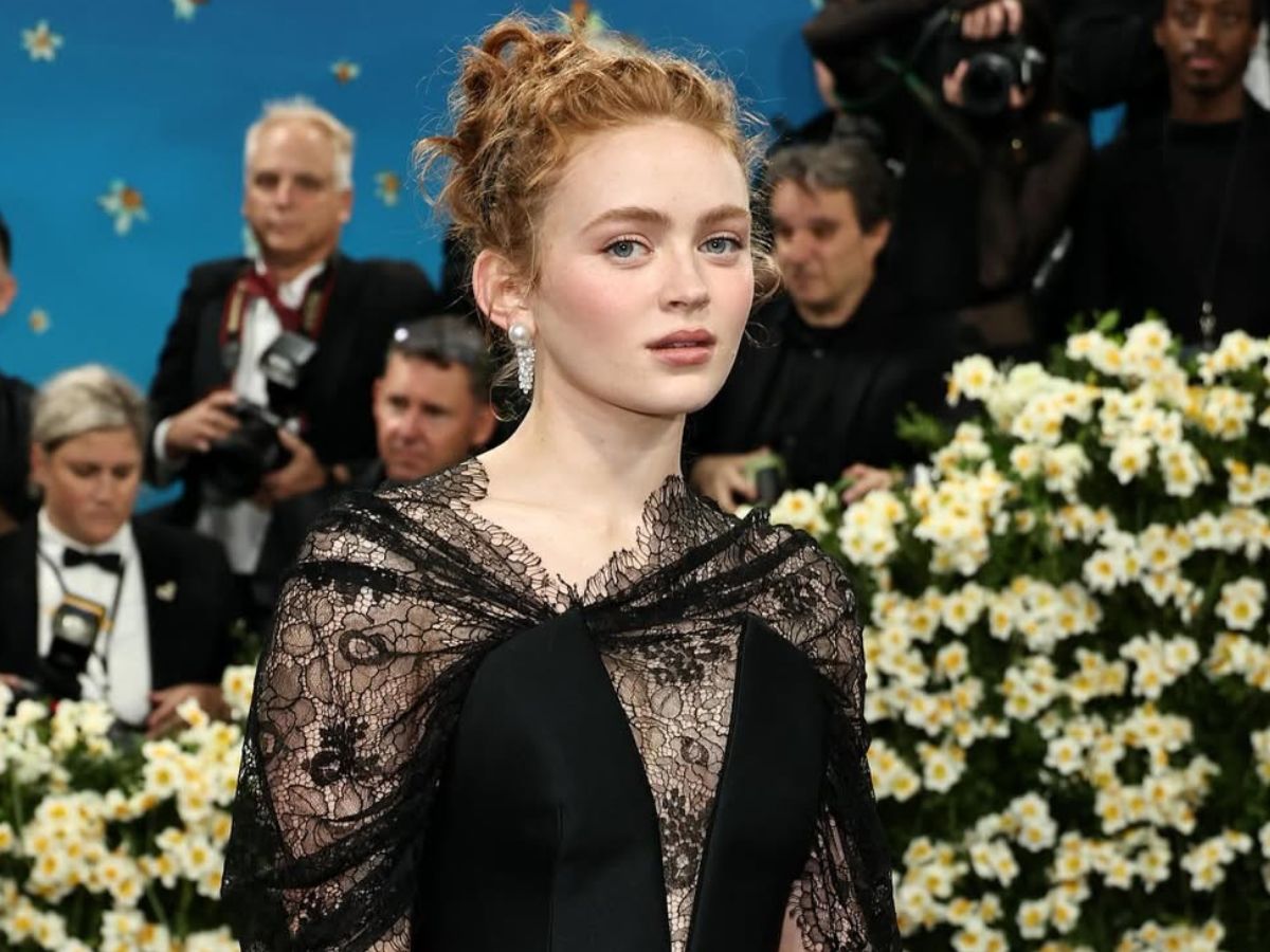 Sadie Sink: Tο peachy μακιγιάζ της είναι το ιδανικό για το καλοκαίρι
