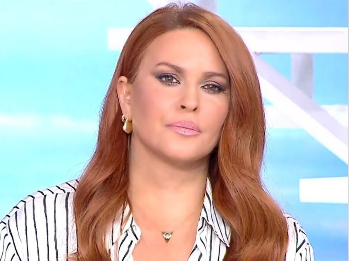 Σίσσυ Χρηστίδου: «Χρόνια πολλά και στις μανούλες μας εκεί πάνω, εμείς που τις έχουμε χάσει»